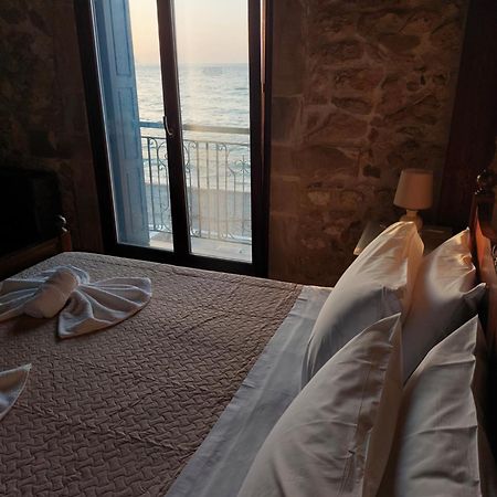 Volakas Beachfront Suites Rethymno  Exterior photo