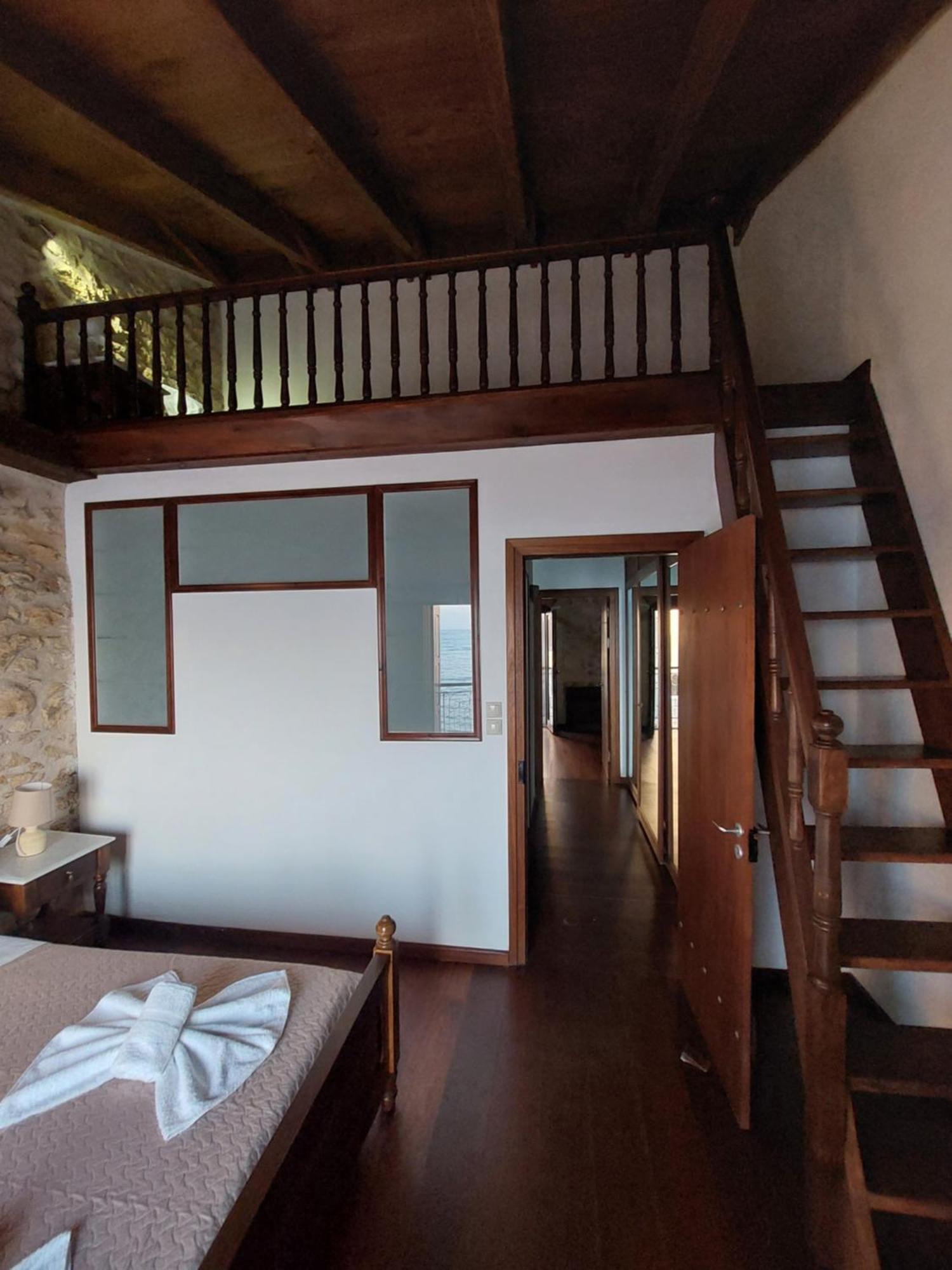 Volakas Beachfront Suites Rethymno  Exterior photo